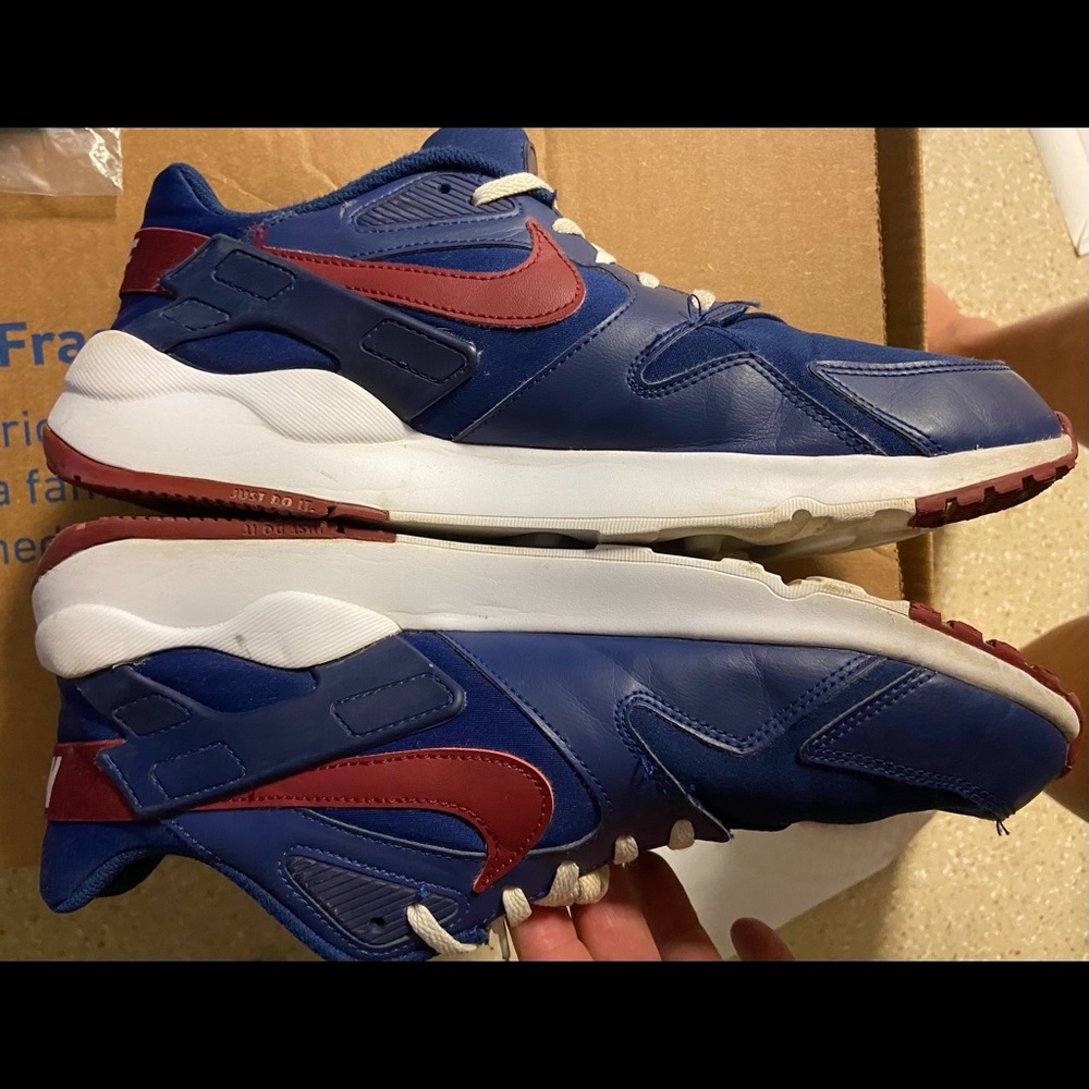 MENS Nike shoes. NICE!!!  Size 13
